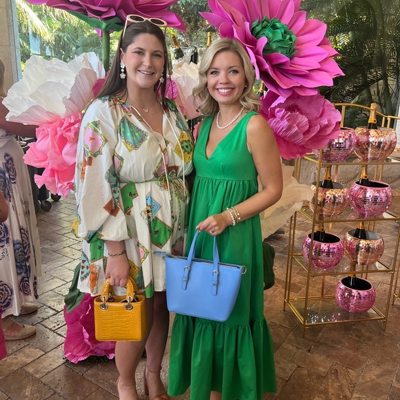 Tommy Hilfiger Hydrangea Blue Purse - Picture 1 of 12